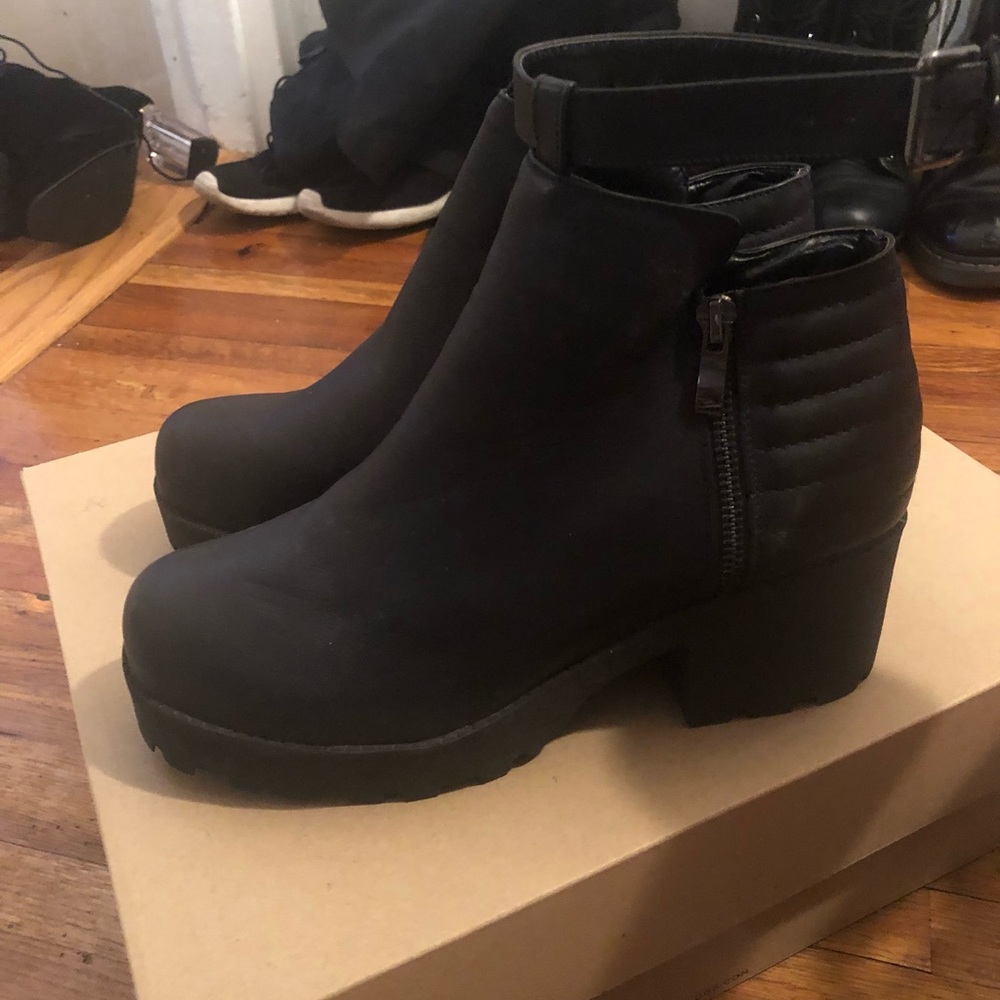 Black boots